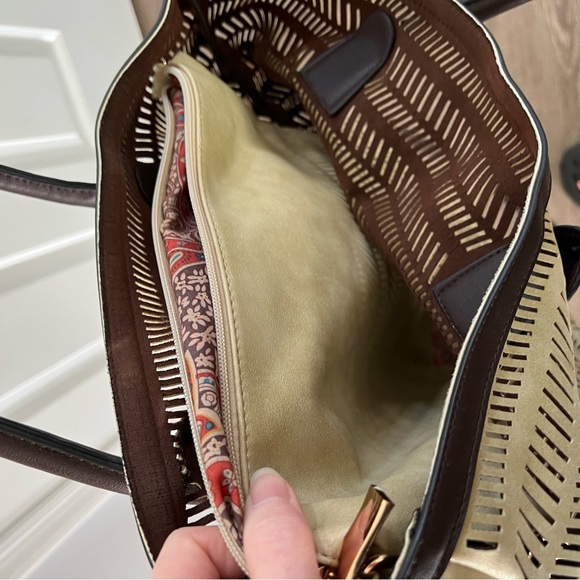 Laser Cut Tote Bag with Insert Purse - Picture 5 of 8